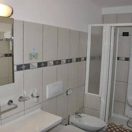 Sud Ovest سيستريير