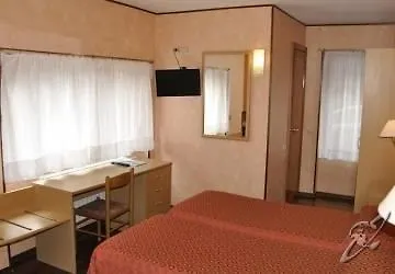 Sud Ovest سيستريير